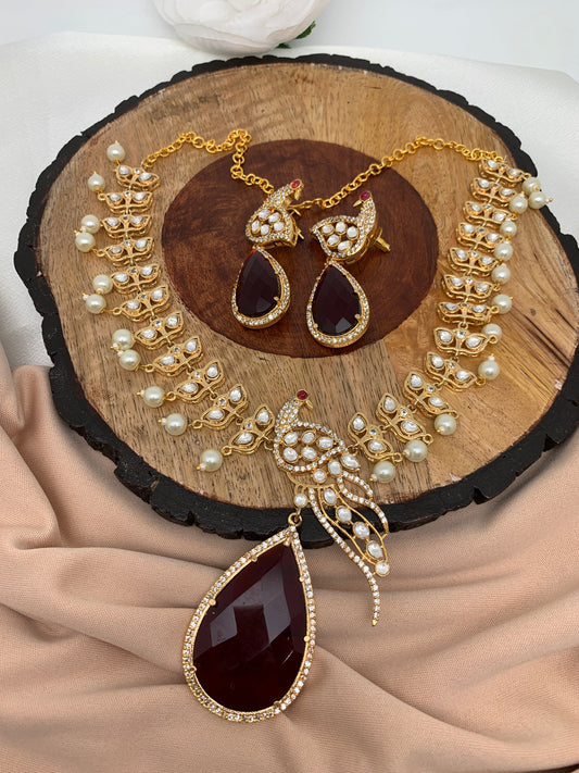 Peacock Pattern Wine Red Stone Pendent Kundan Pearls Short Necklace