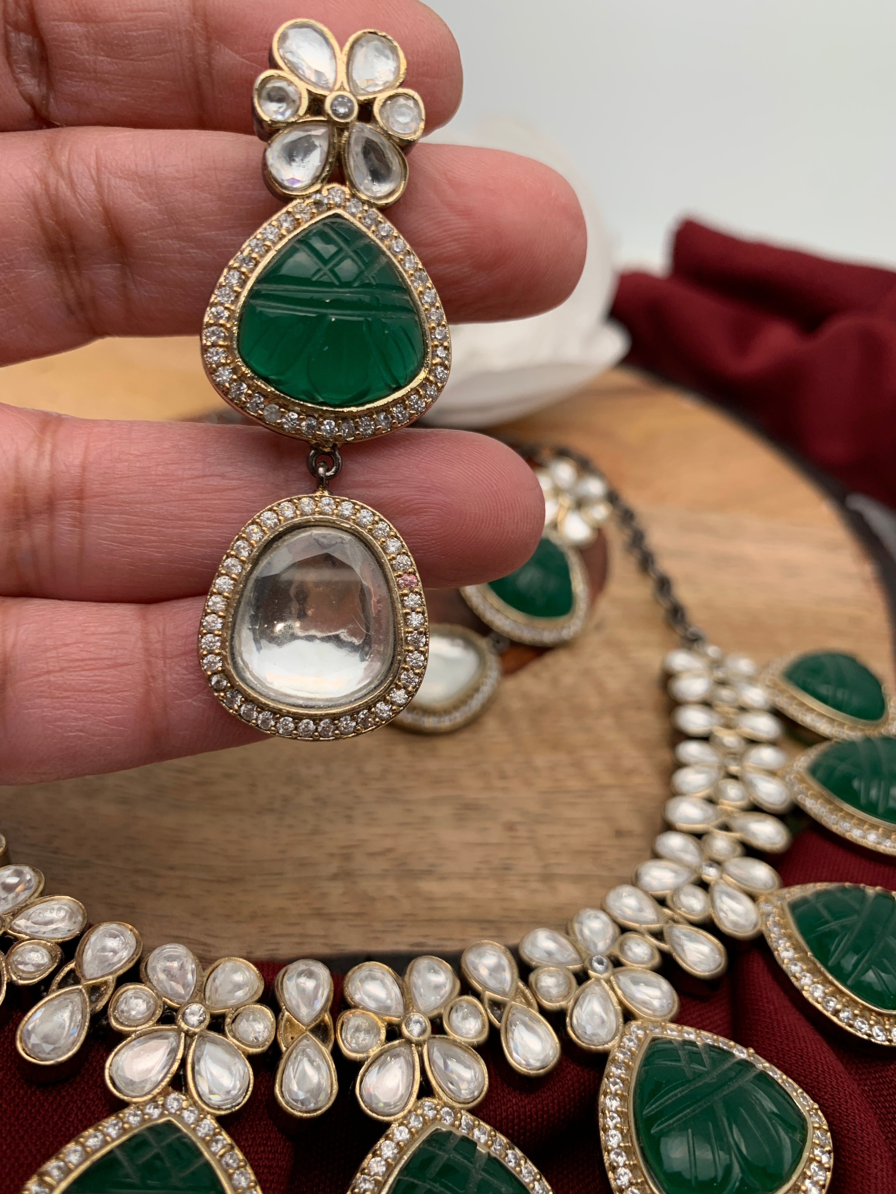 Kundan necklace with deals green stone