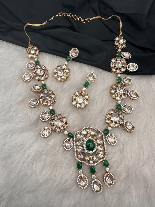 Kundan Green Clear Stone Uncut Diamond Short Necklace