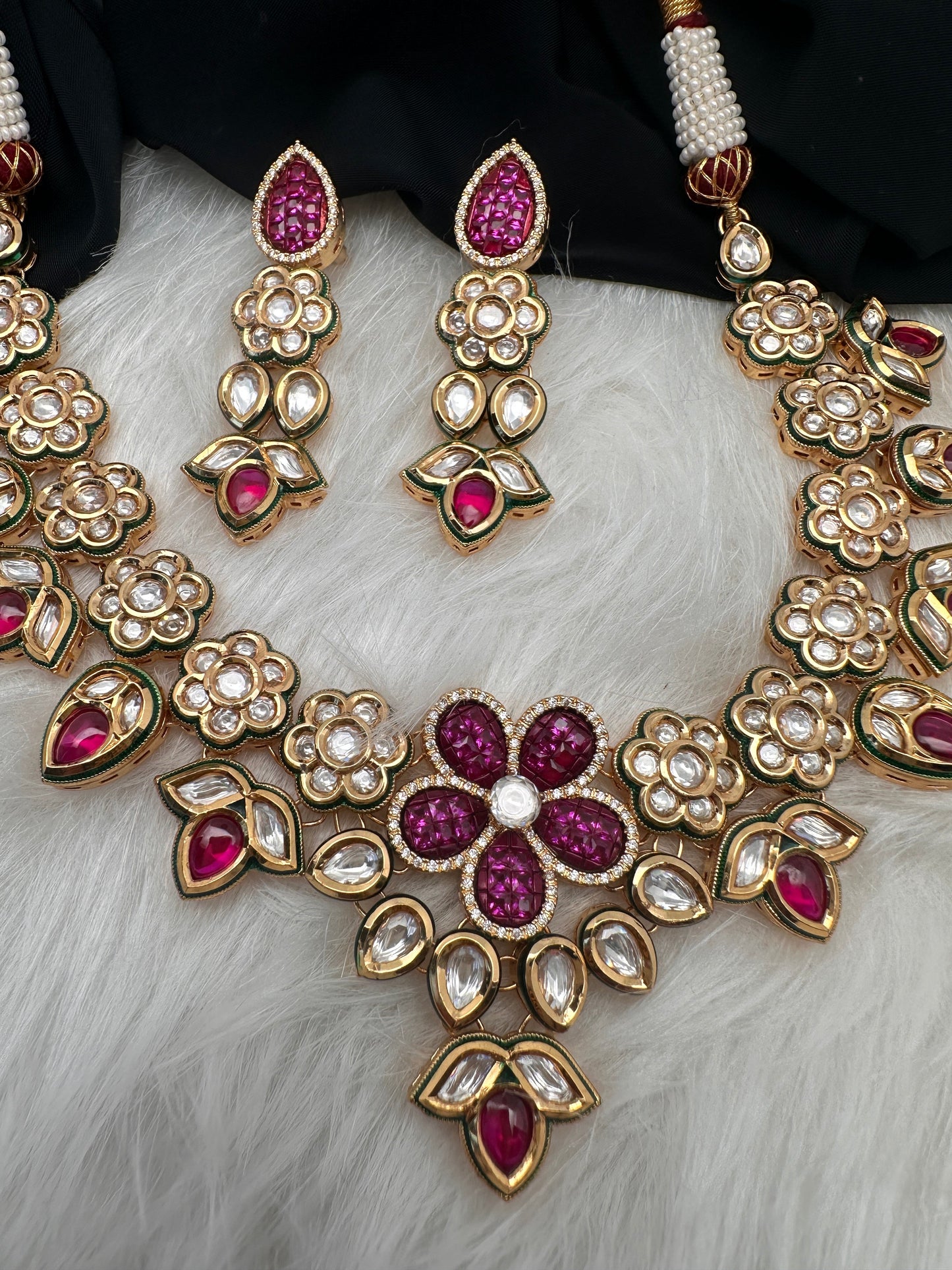 Kundan Floral Short Necklace