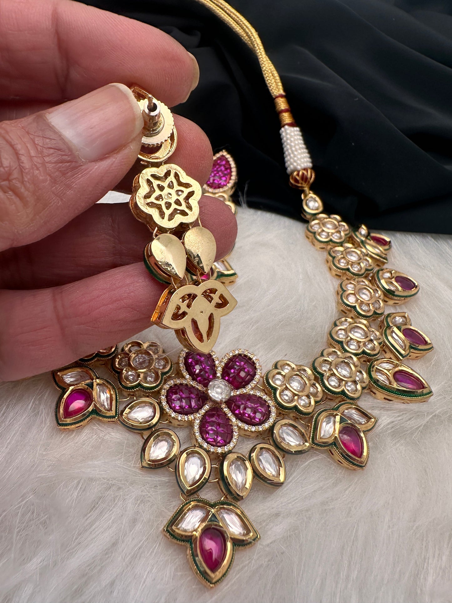 Kundan Floral Short Necklace