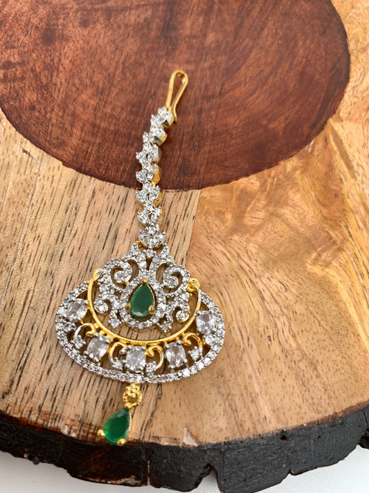 Emerald Green Stone AD Diamond Finish Maangteeka