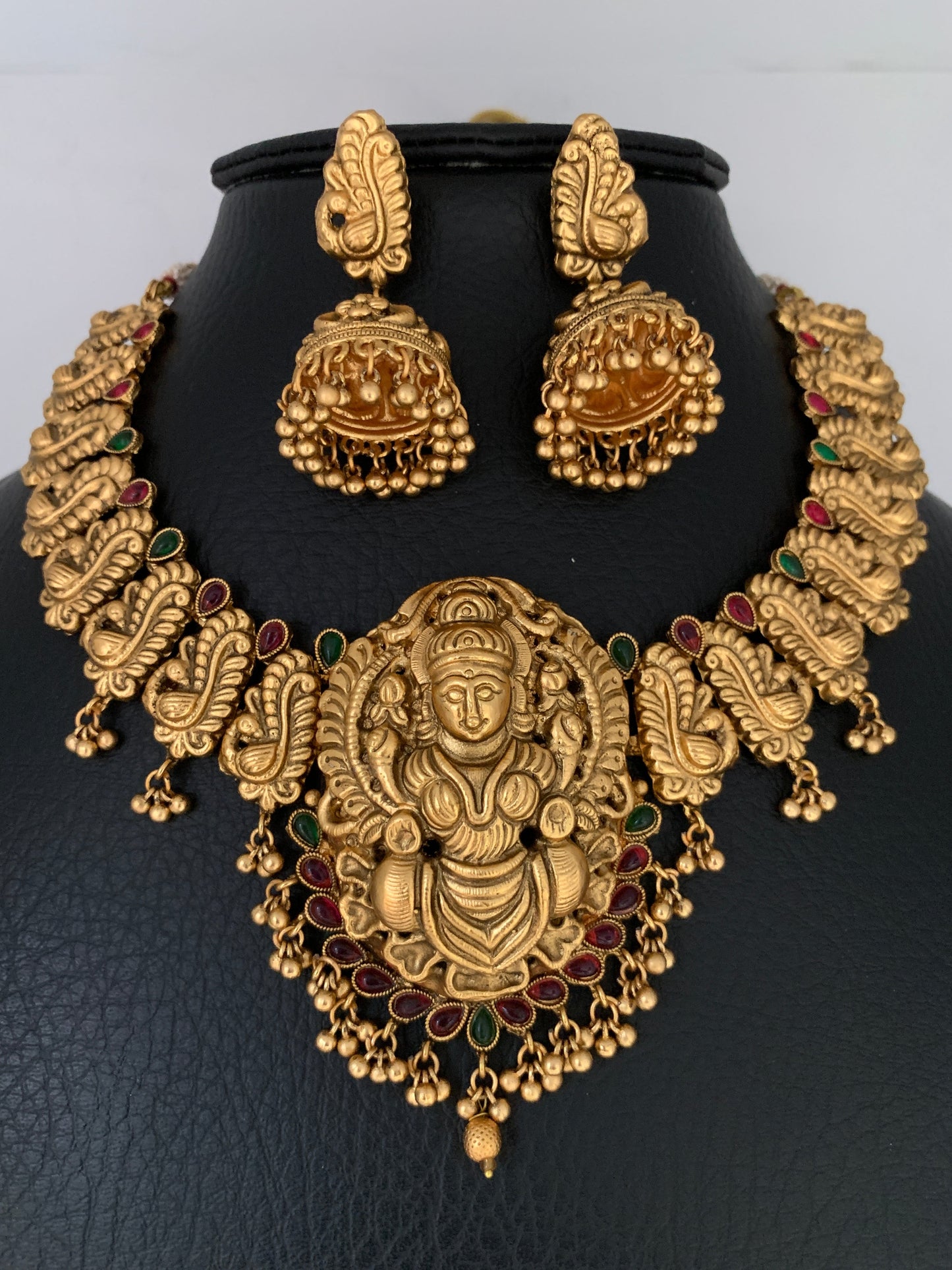 Goddess Lakshmi Short Necklace