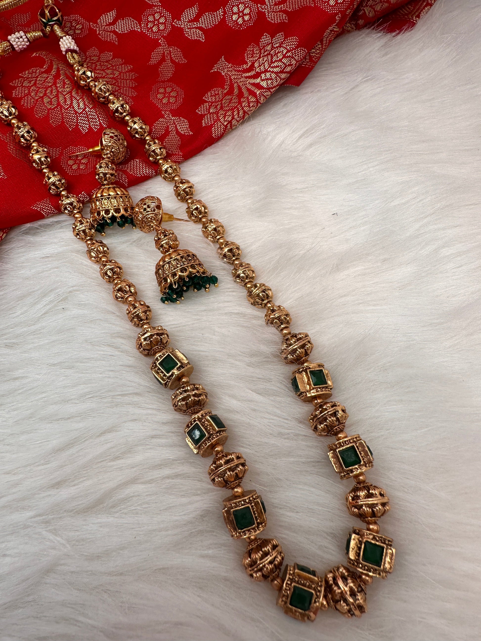 Golden Nakshi Balls Color Stone Necklace - Green