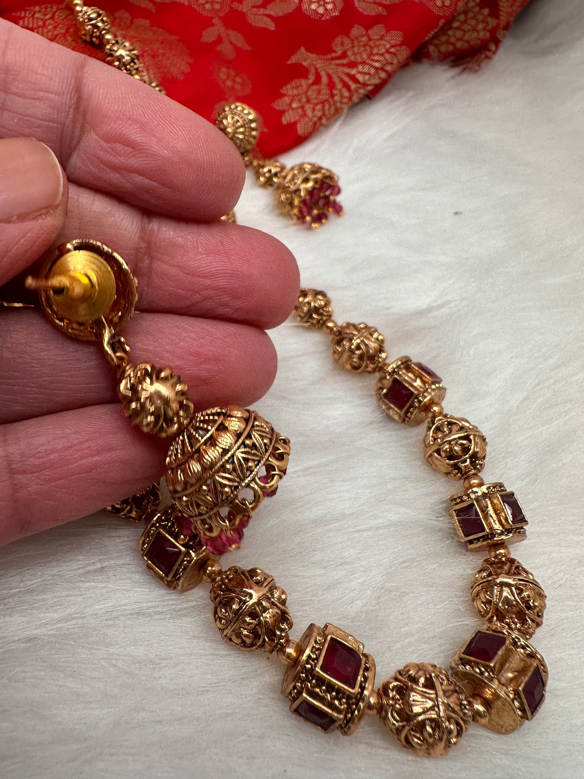 Golden Nakshi Balls Color Stone Necklace - Red