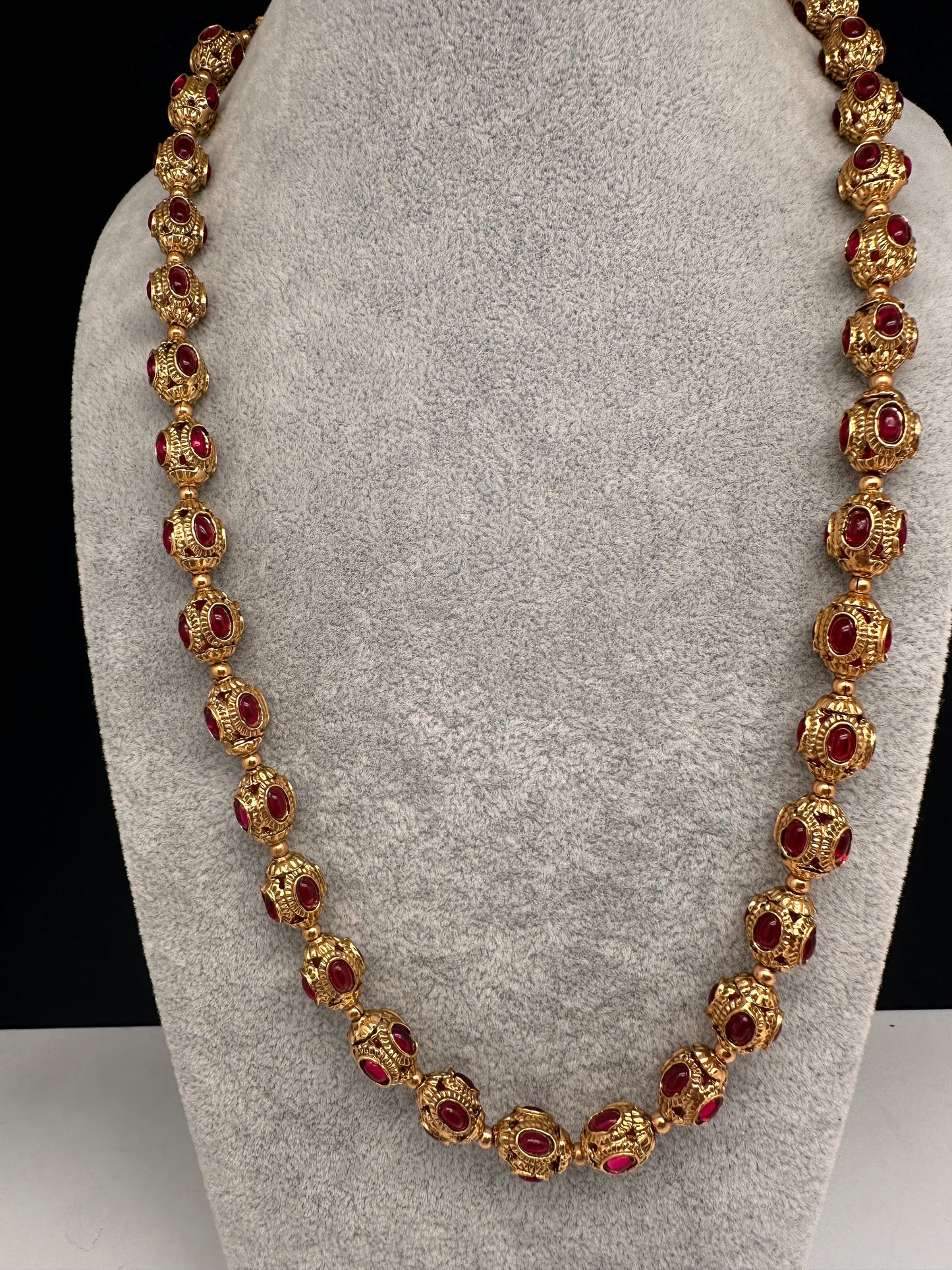 Golden Nakshi Balls Color Stone Necklace - Red