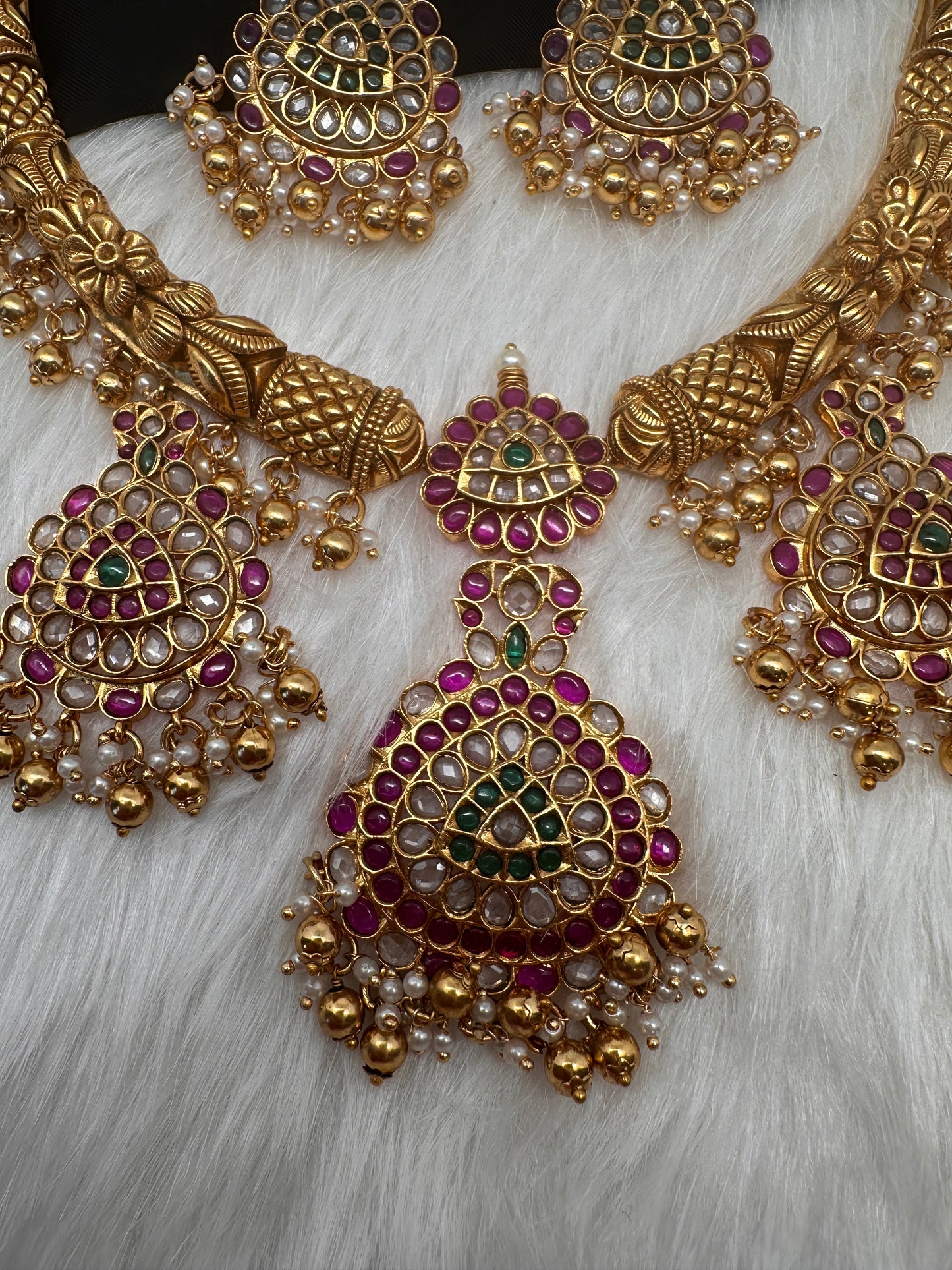 Kanthi Style CZ Red Stone Short Nakshi Necklace Set