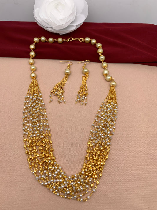 Pearl Bunch and Gold Beads 14  Line Necklace