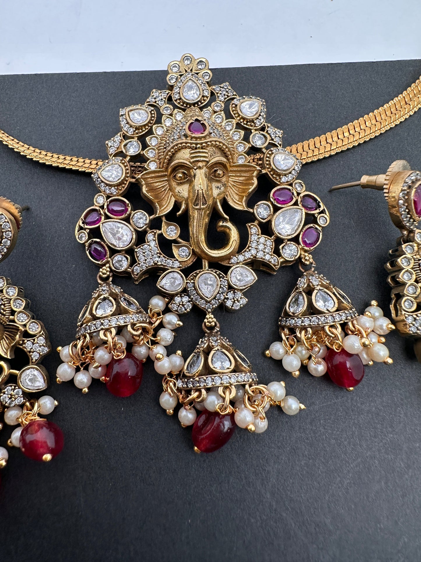 Ganesha Nakshi Color Stone Kundan Victorian Mehndi Finish Pendent Set - Red