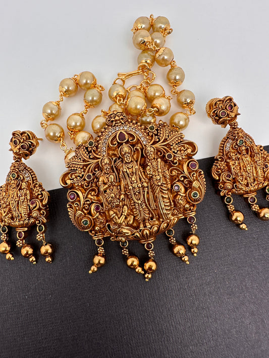 Ram Parivaar Nakshi Matte Finish Pendent Set