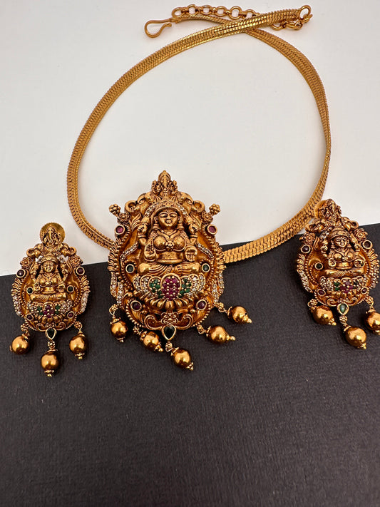 Goddess Lakshmi Ganesha Nakshi Matte Finish Pendent Set