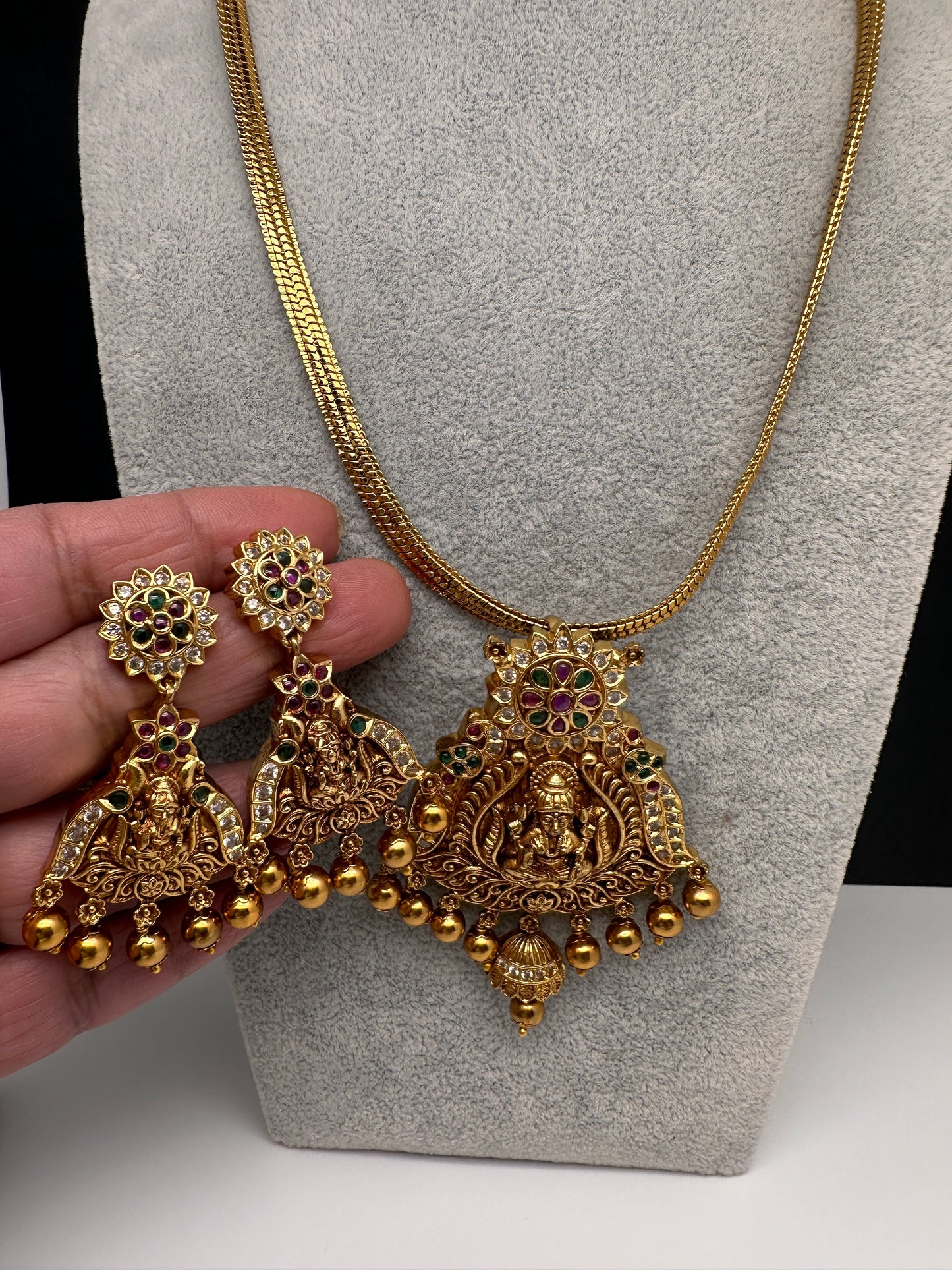 Goddess Lakshmi Nakshi Matte Finish Pendent Set