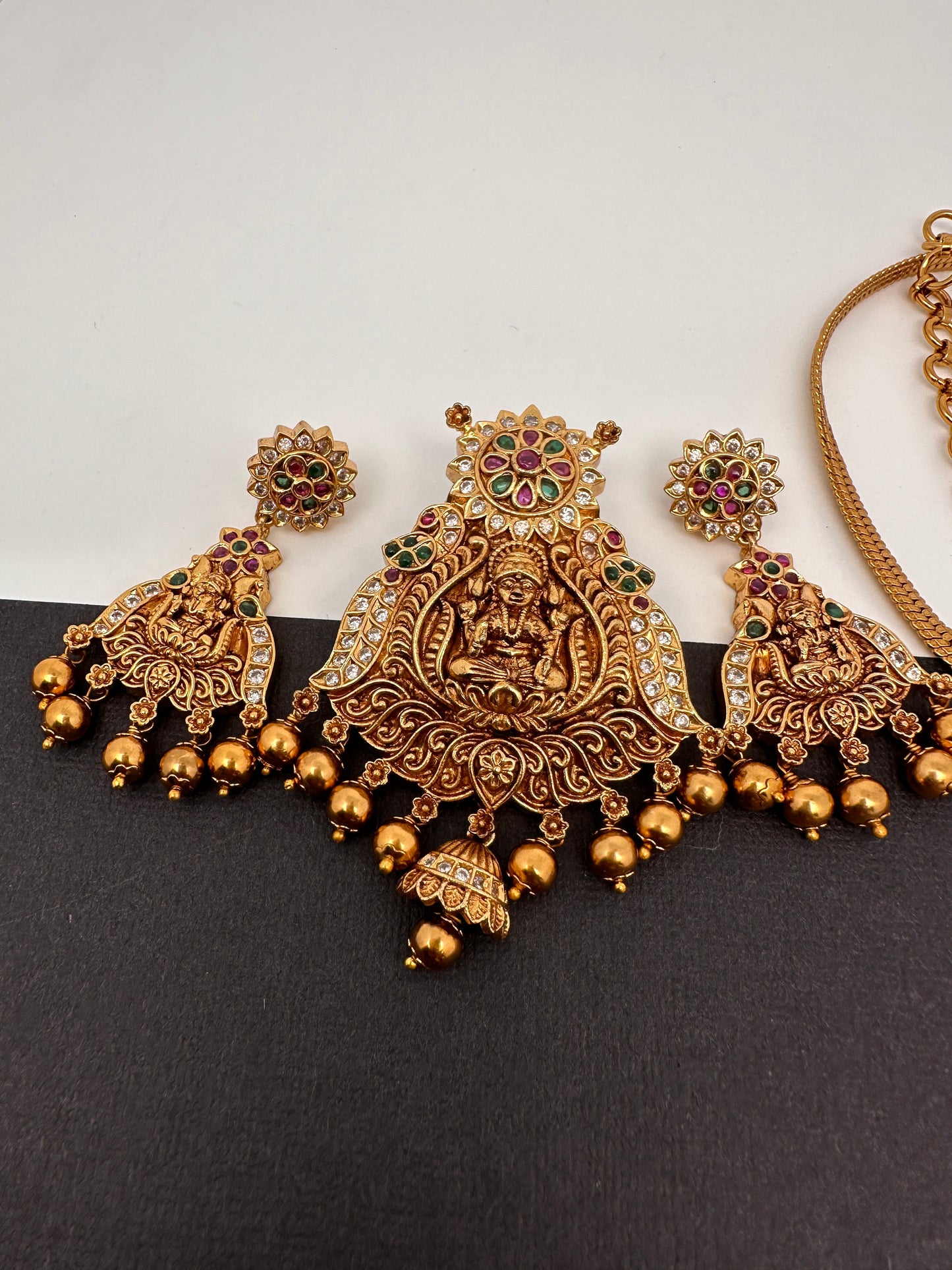 Goddess Lakshmi Nakshi Matte Finish Pendent Set