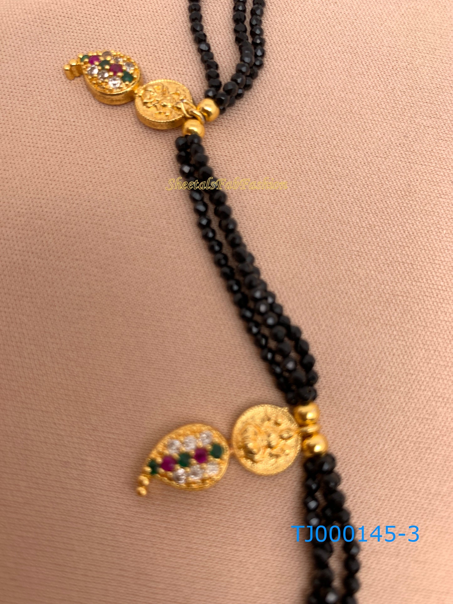 Black Beads Goddess Lakshmi Detachable Pendent Necklace