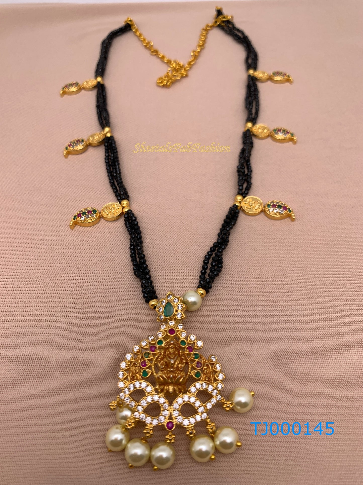 Black Beads Goddess Lakshmi Detachable Pendent Necklace