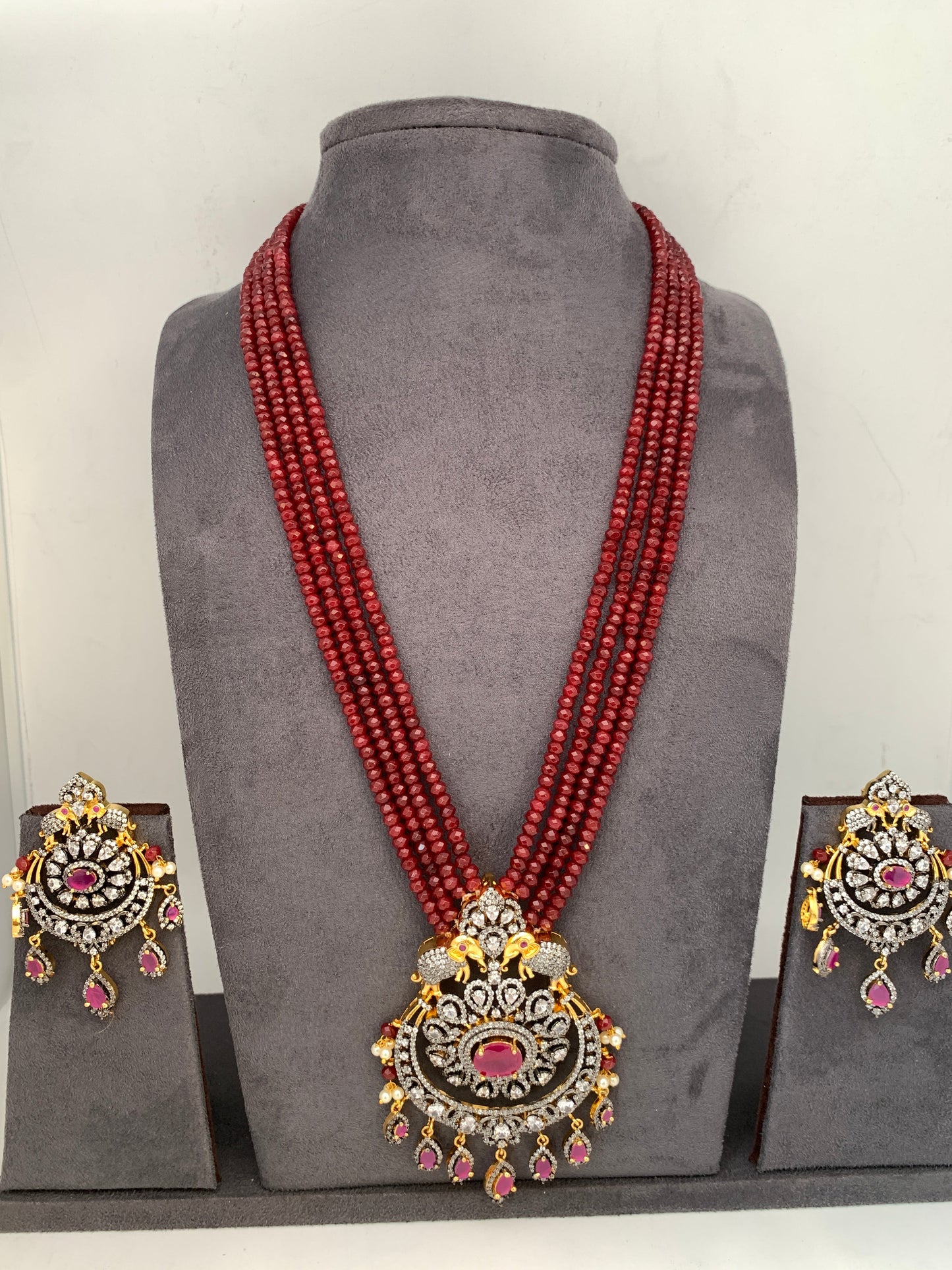 Red Stone Ad Victorian Polish Pendent and Red Crystal Beads Pearls Necklace