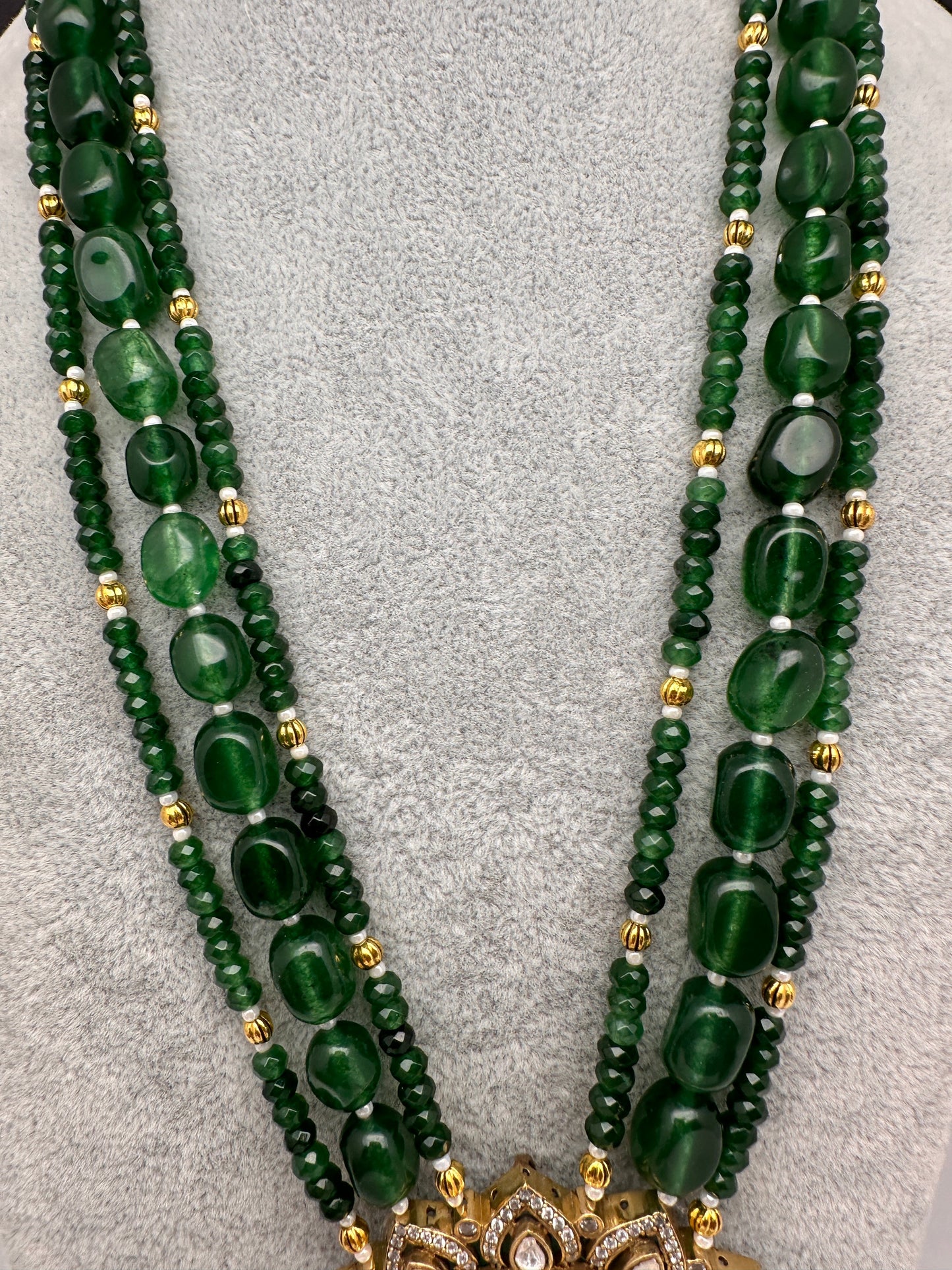 Moissanite Victoraian Ganesha Lakshmi Devi Monalisa Beads Necklace - Green