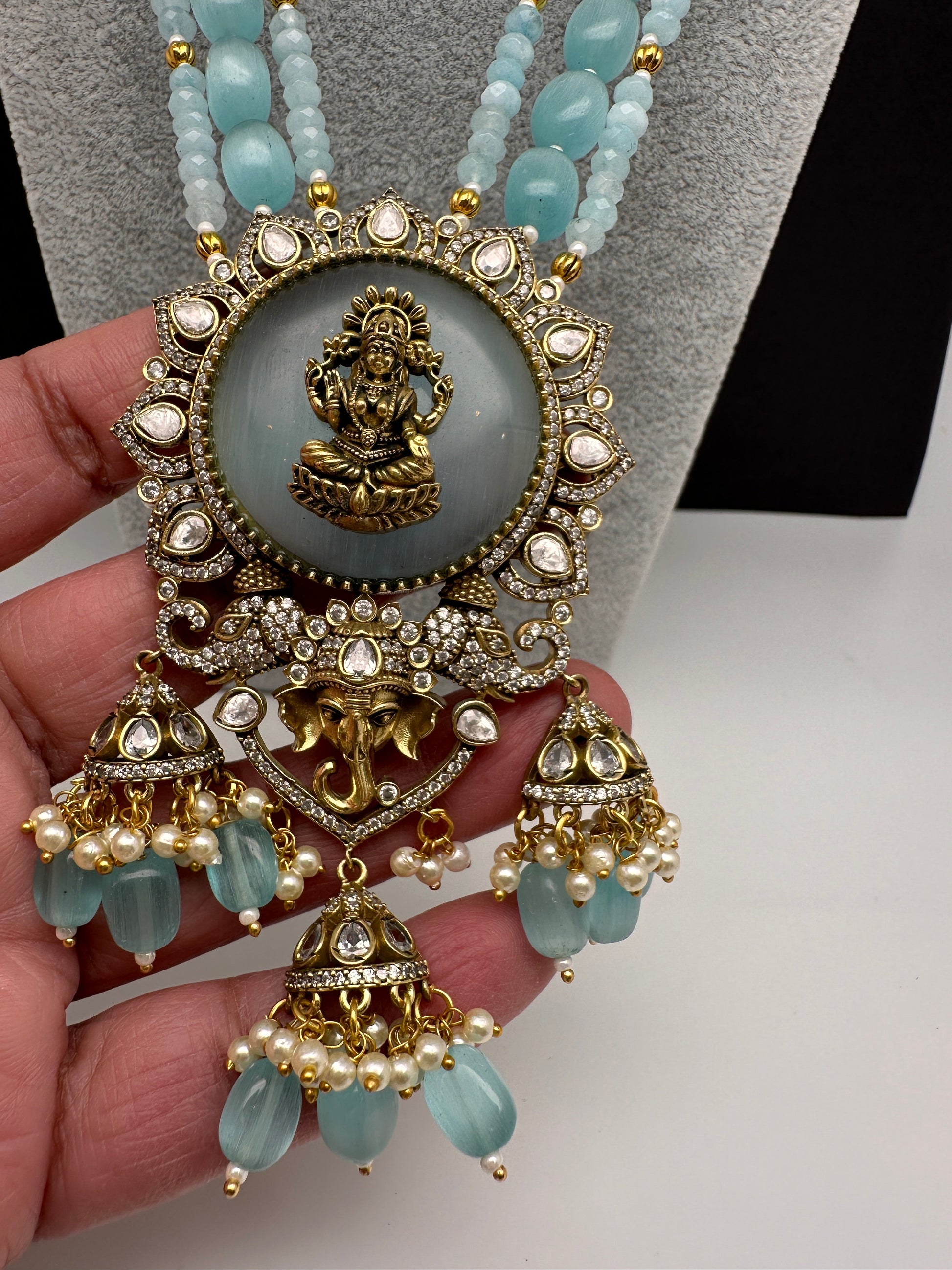 Moissanite Victoraian Ganesha Lakshmi Devi Monalisa Beads Necklace - LightBlue