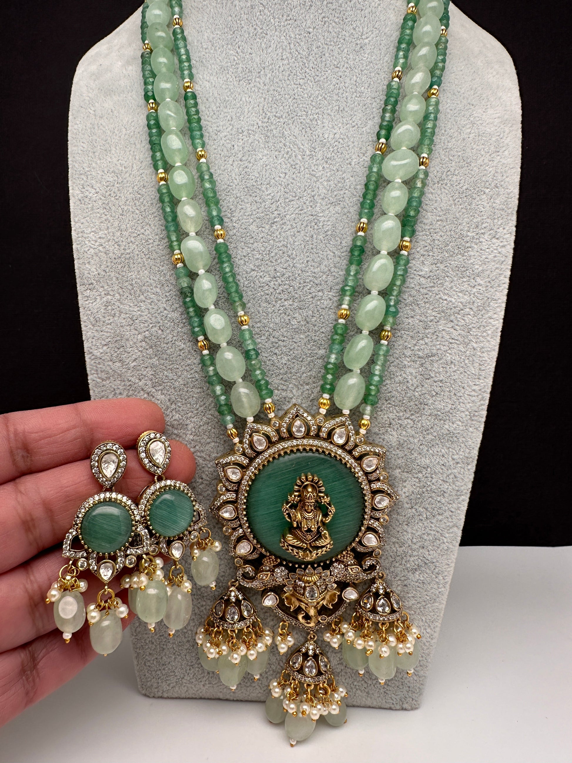 Moissanite Victoraian Ganesha Lakshmi Devi Monalisa Beads Necklace - LightGreen