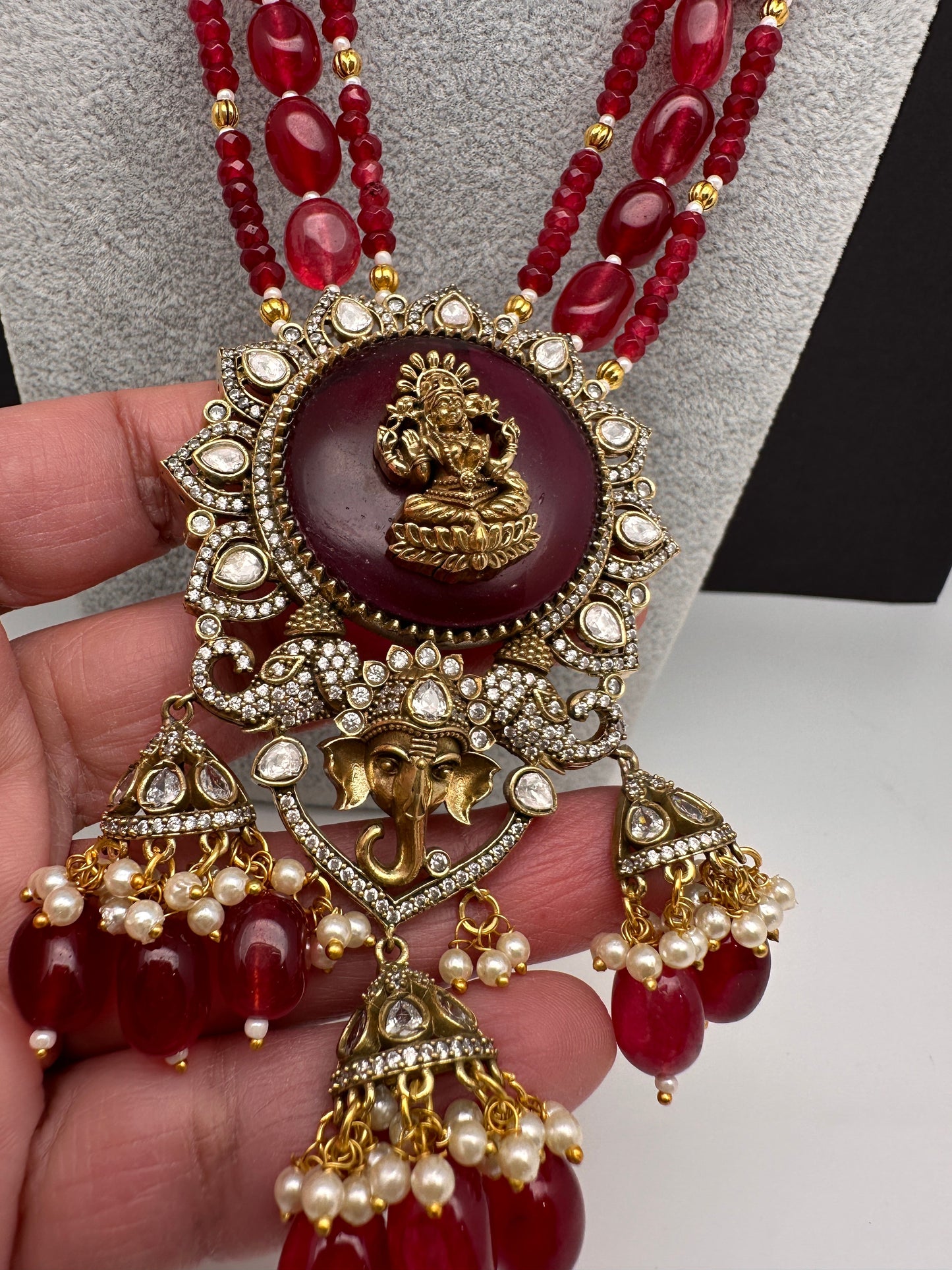 Moissanite Victoraian Ganesha Lakshmi Devi Monalisa Beads Necklace - Red