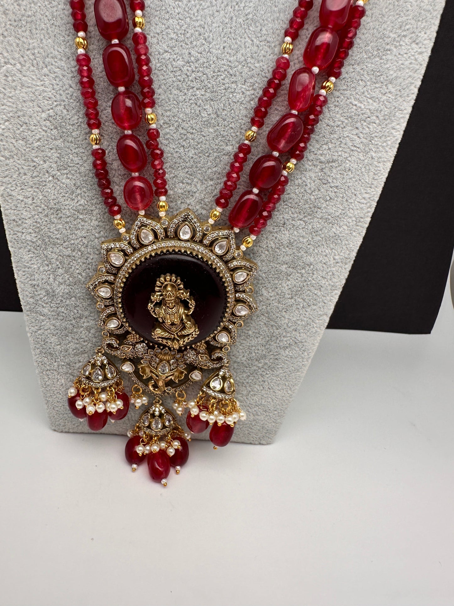 Moissanite Victoraian Ganesha Lakshmi Devi Monalisa Beads Necklace - Red