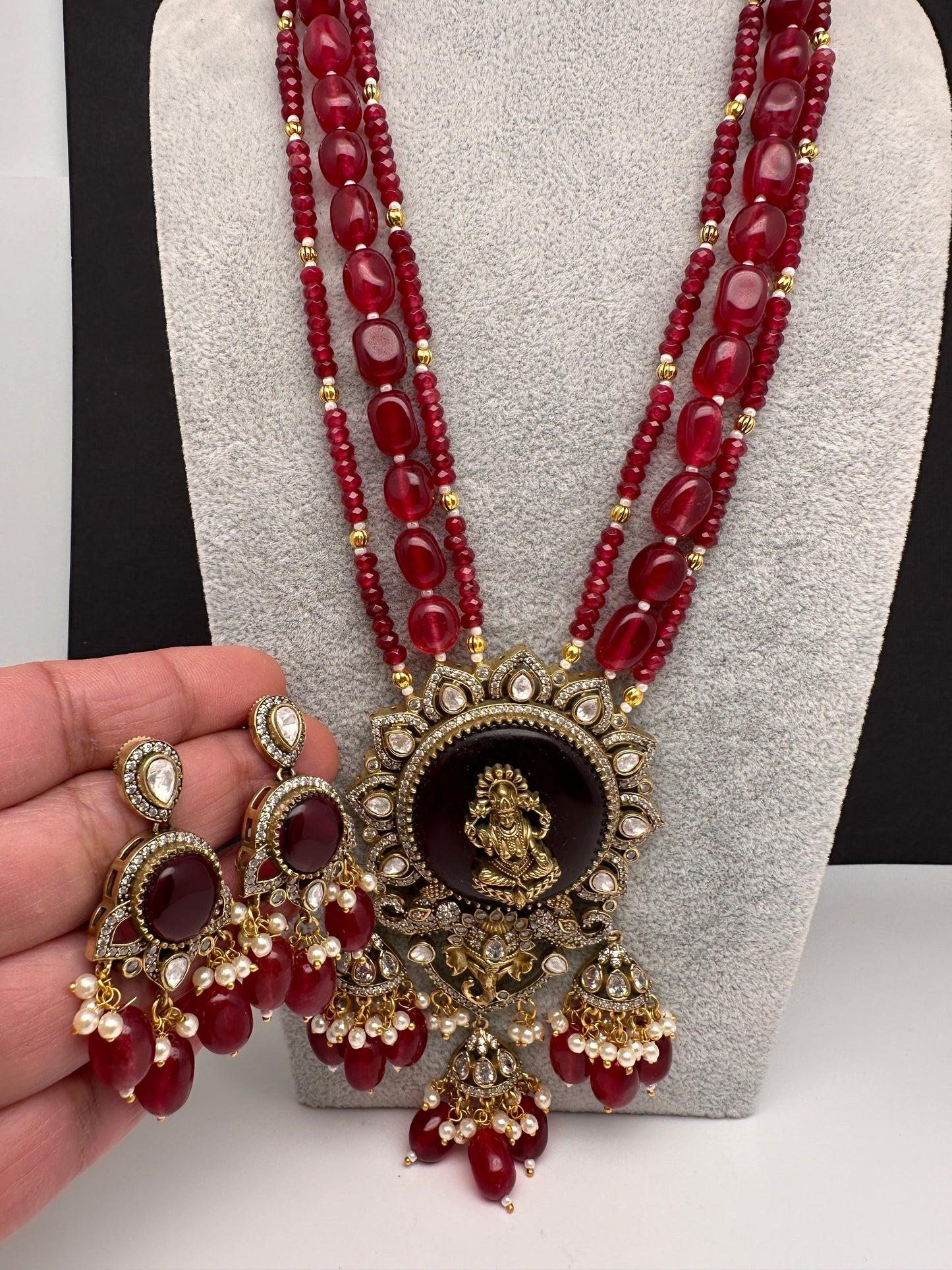 Moissanite Victoraian Ganesha Lakshmi Devi Monalisa Beads Necklace - Red