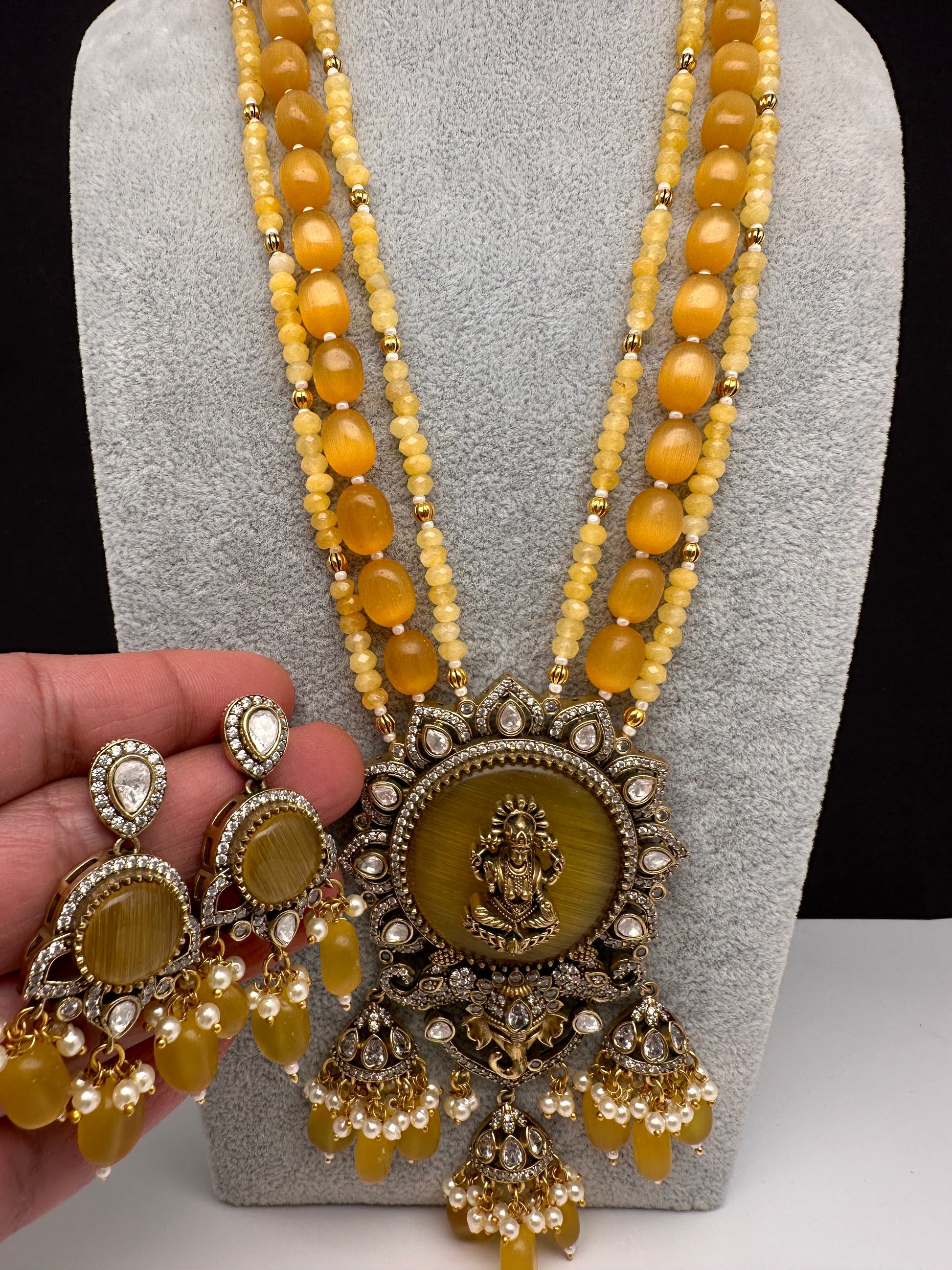 Moissanite Victoraian Ganesha Lakshmi Devi Monalisa Beads Necklace - Yellow