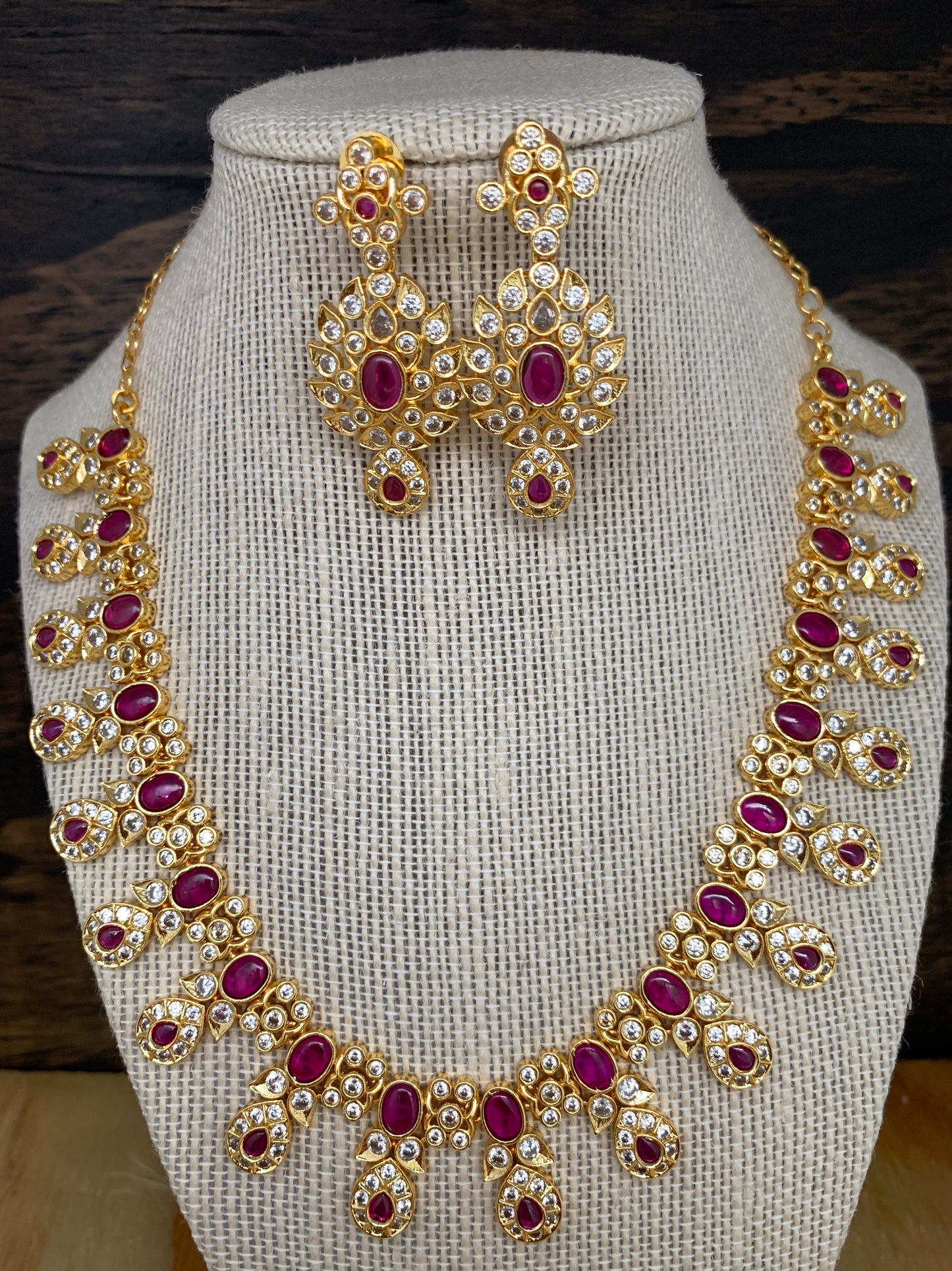 CZ Red Stone Pearls Short Necklace