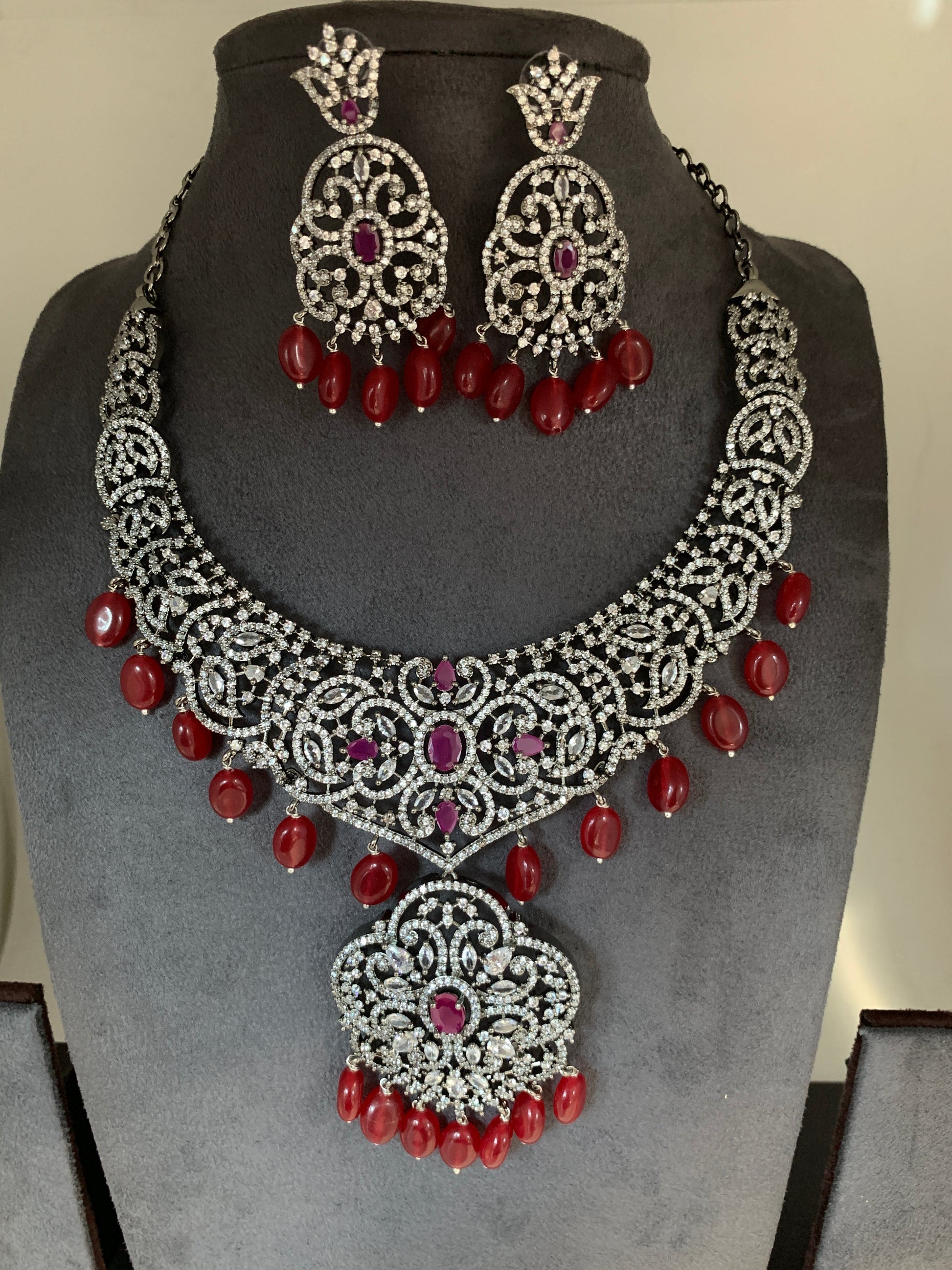 Red Stone AD Victorian Polish Pendent and Red Crystal Beads Pearls Nec –  Sheetal's FabFashion