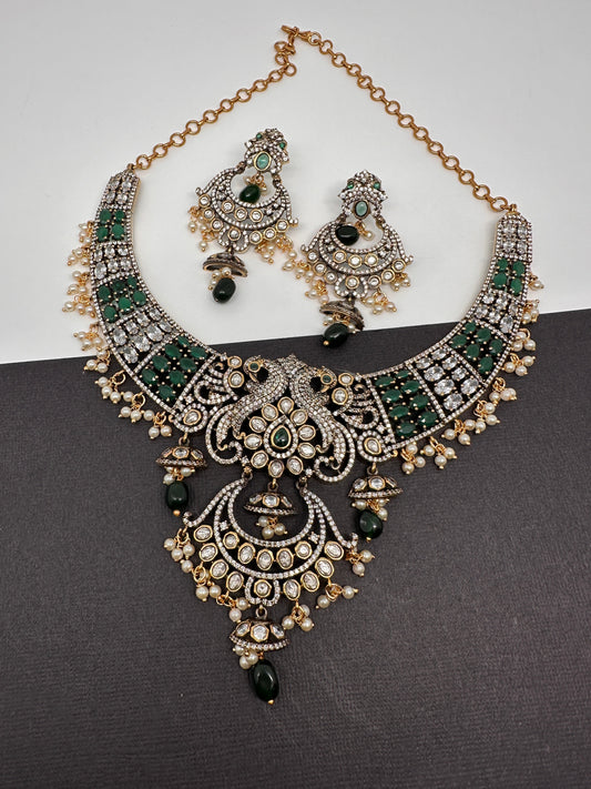 Polki Victorian Mehndi Finish Chandballi Color Stone Necklace - Green